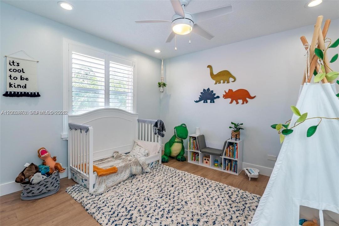 Active With Contract: $6,450 (4 beds, 4 baths, 3345 Square Feet)
