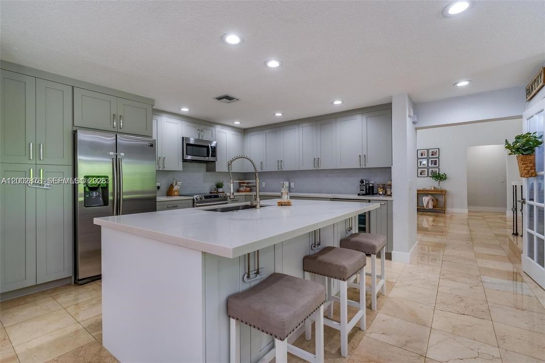 Active With Contract: $6,450 (4 beds, 4 baths, 3345 Square Feet)