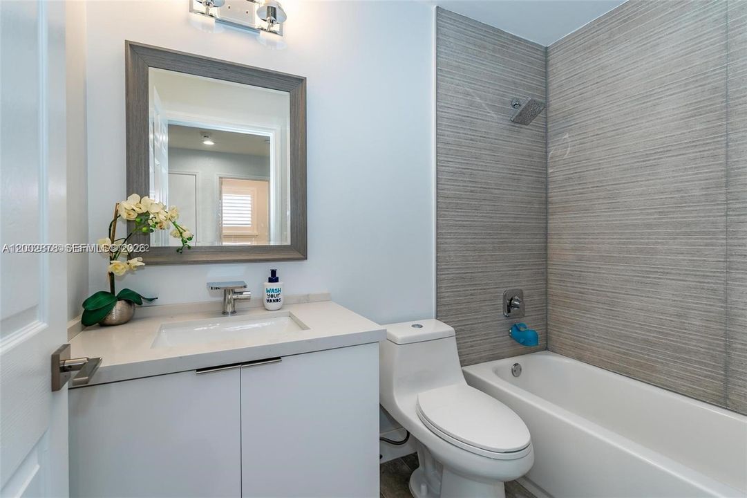 Active With Contract: $6,450 (4 beds, 4 baths, 3345 Square Feet)