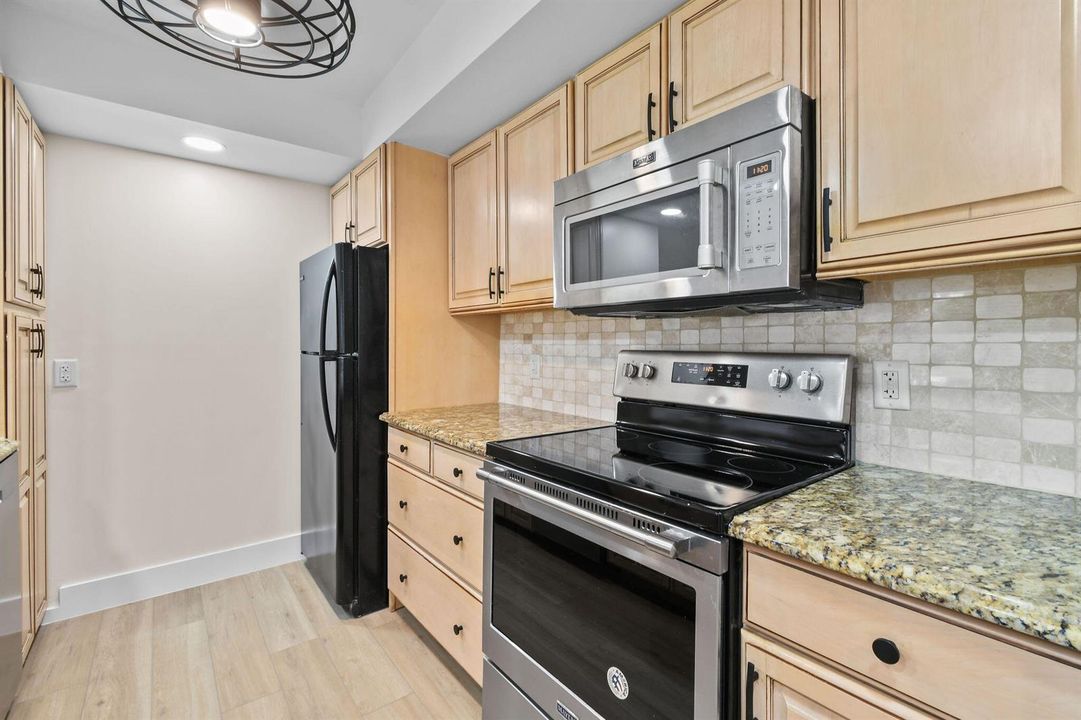 2243NW22ndAve#102(17)