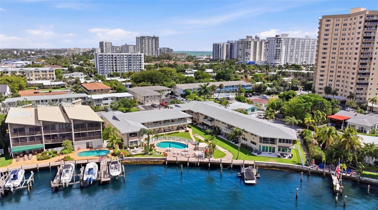 На продажу: $229,900 (1 спален, 1 ванн, 650 Квадратных фут)