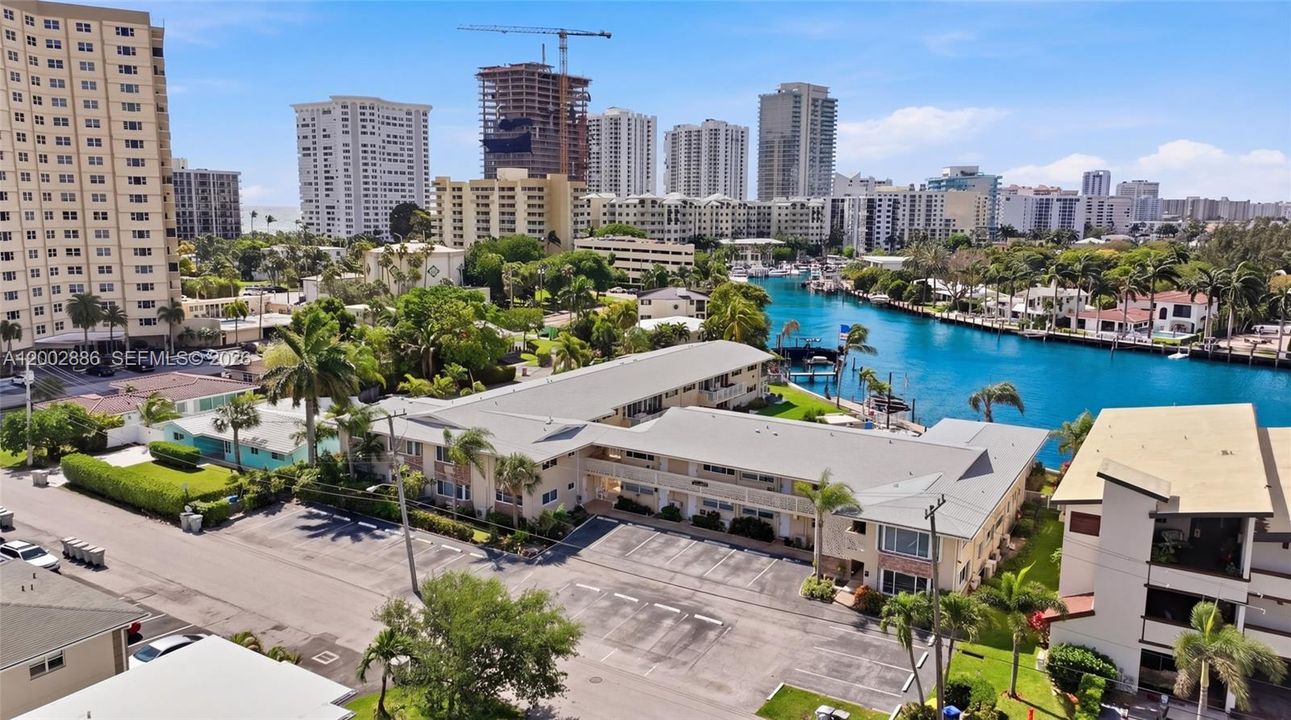 На продажу: $229,900 (1 спален, 1 ванн, 650 Квадратных фут)