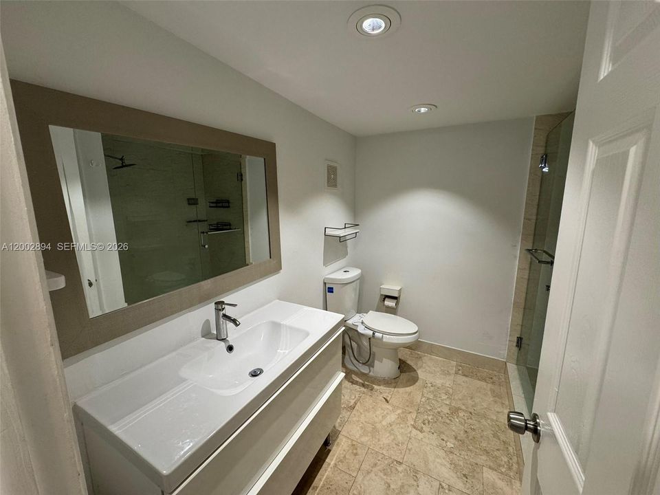 Active With Contract: $289,000 (2 beds, 2 baths, 1106 Square Feet)