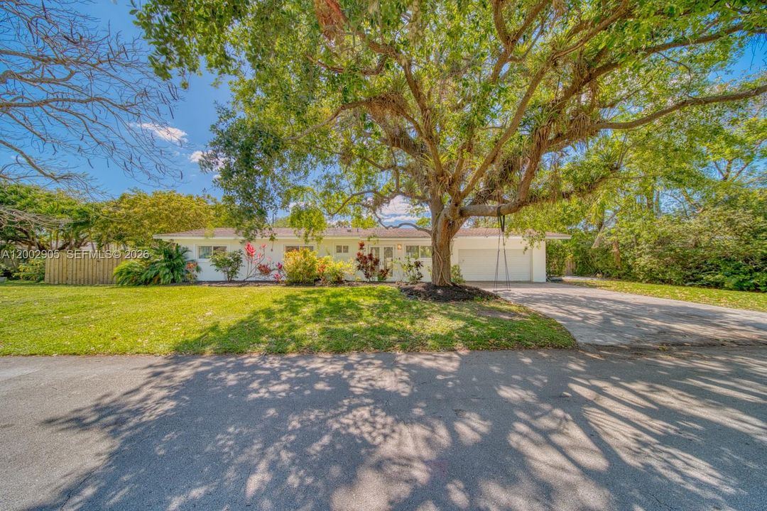 For Sale: $1,649,000 (5 beds, 3 baths, 0 Square Feet)