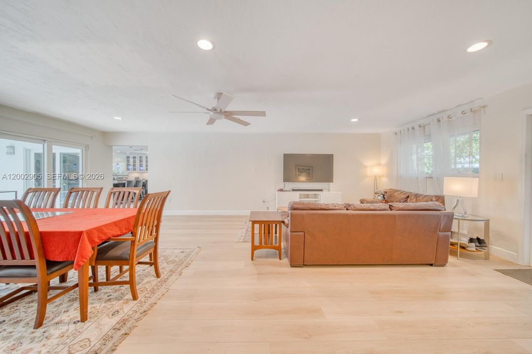 For Sale: $1,649,000 (5 beds, 3 baths, 0 Square Feet)