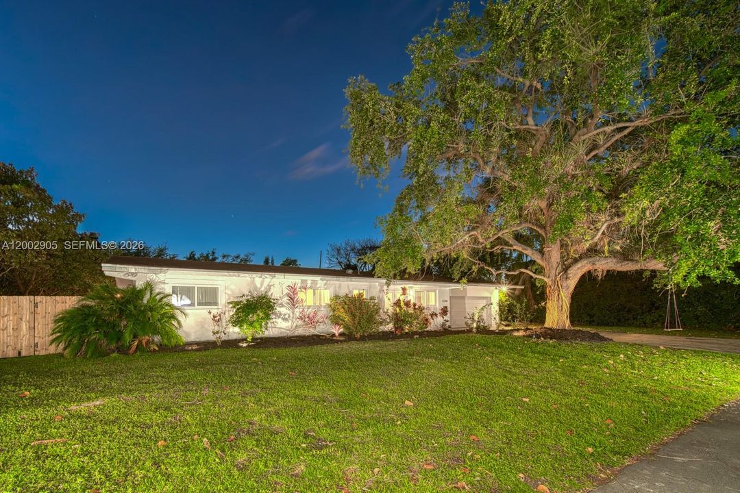 For Sale: $1,649,000 (5 beds, 3 baths, 0 Square Feet)