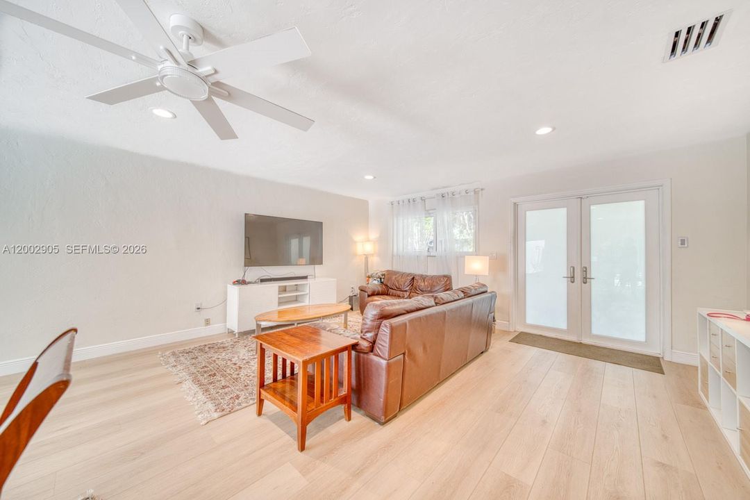 For Sale: $1,649,000 (5 beds, 3 baths, 0 Square Feet)