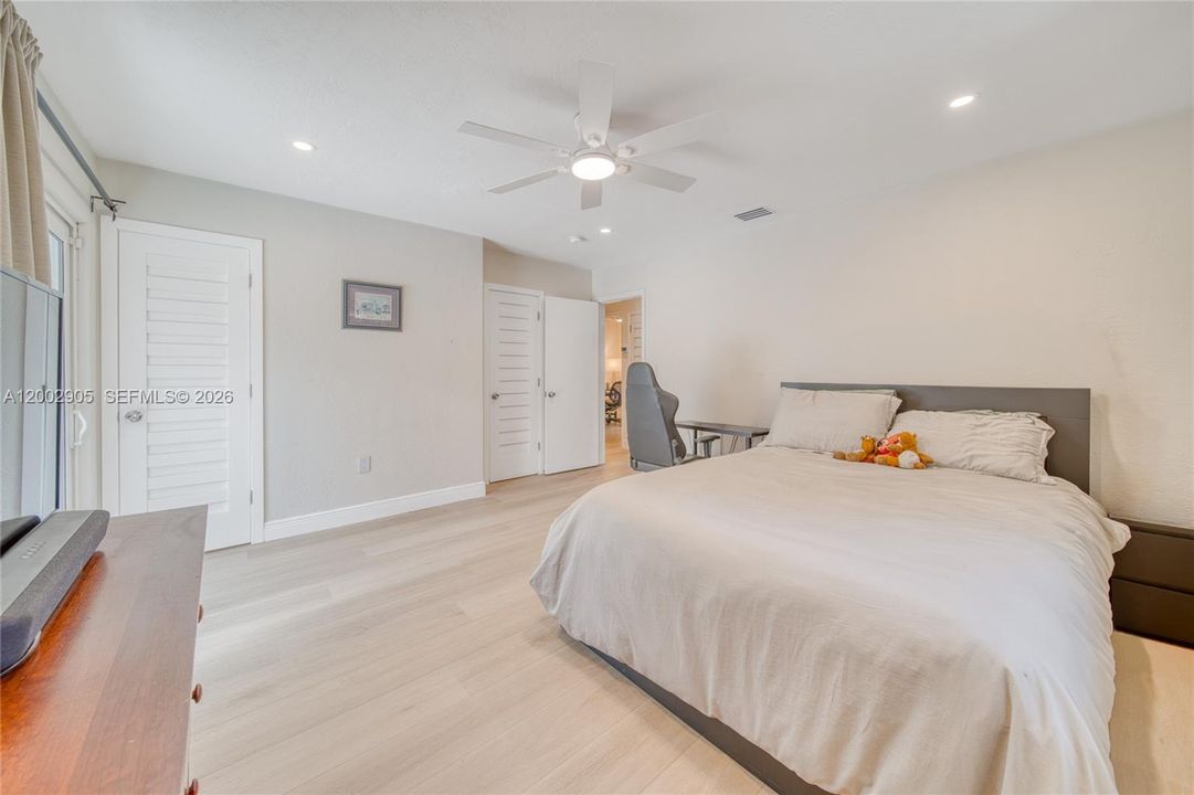 For Sale: $1,649,000 (5 beds, 3 baths, 0 Square Feet)