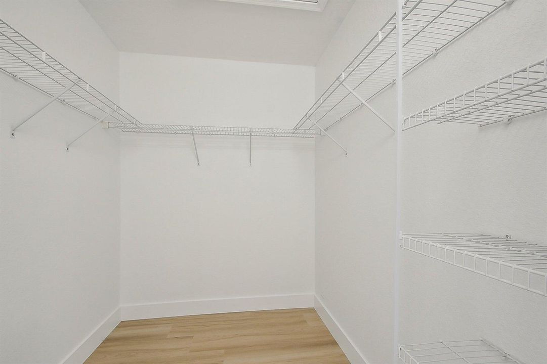 Walk in closet