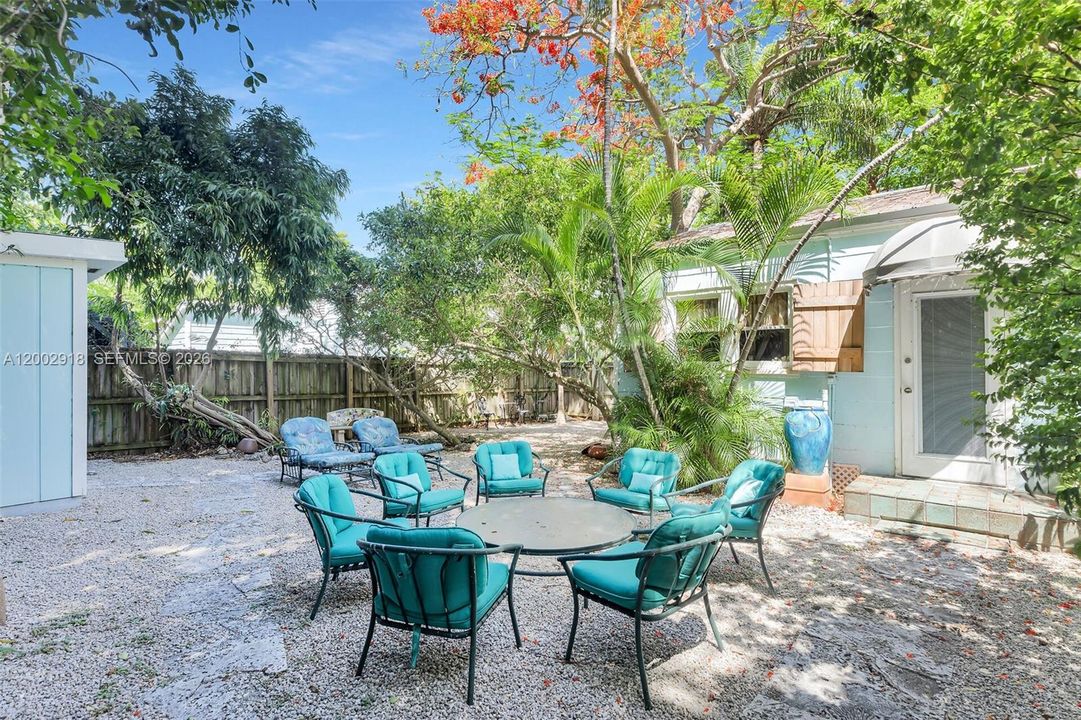 For Sale: $498,000 (1 beds, 1 baths, 506 Square Feet)