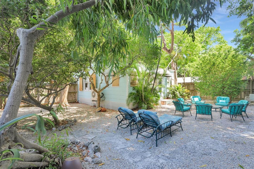 For Sale: $498,000 (1 beds, 1 baths, 506 Square Feet)