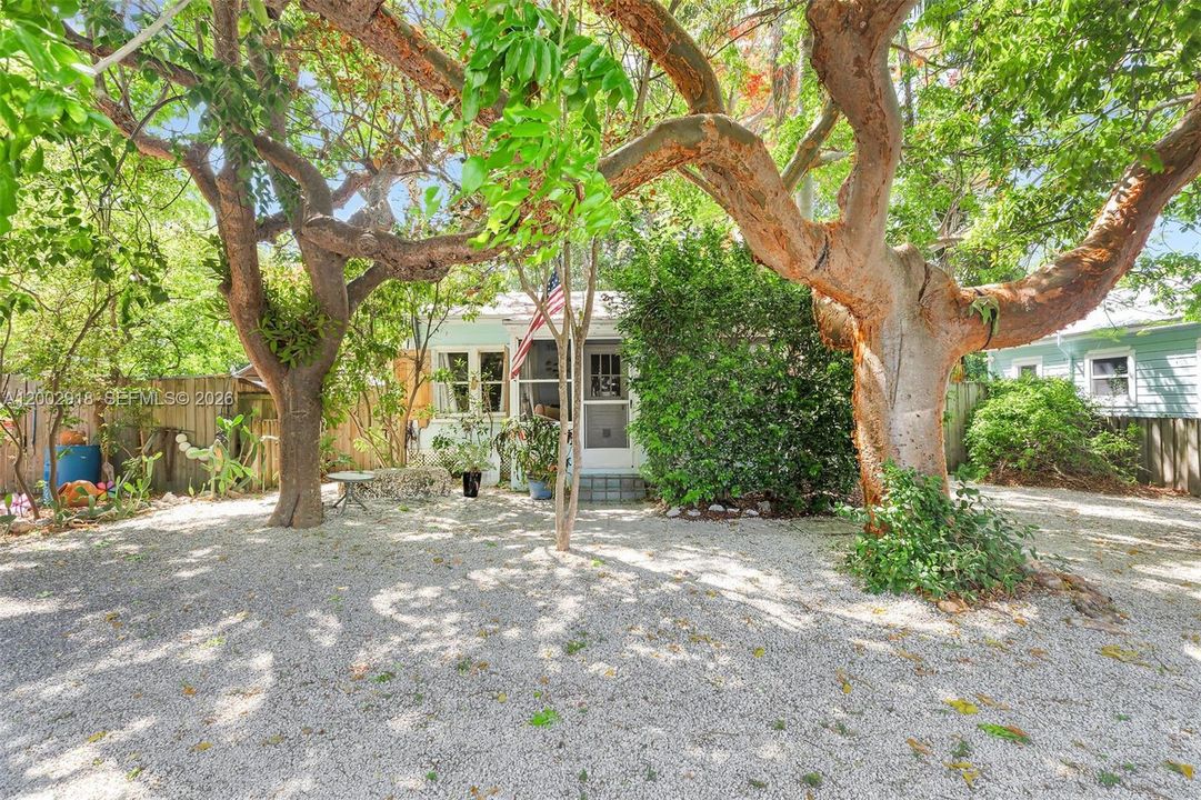 For Sale: $498,000 (1 beds, 1 baths, 506 Square Feet)
