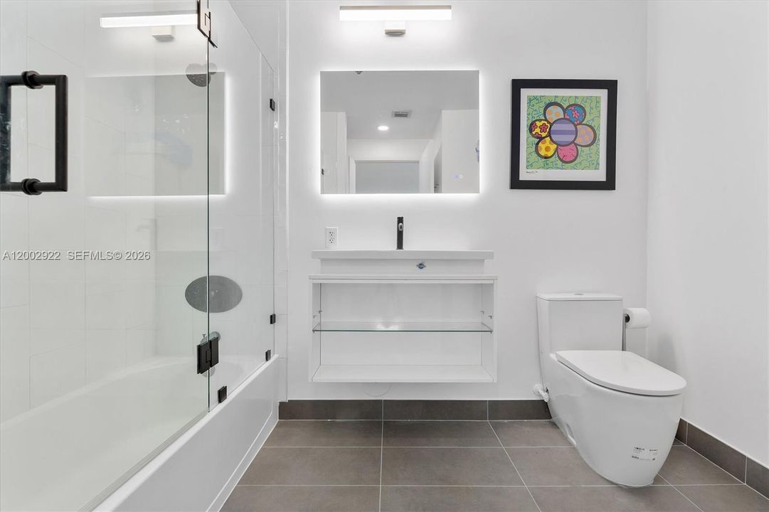 For Sale: $659,000 (1 beds, 1 baths, 1363 Square Feet)
