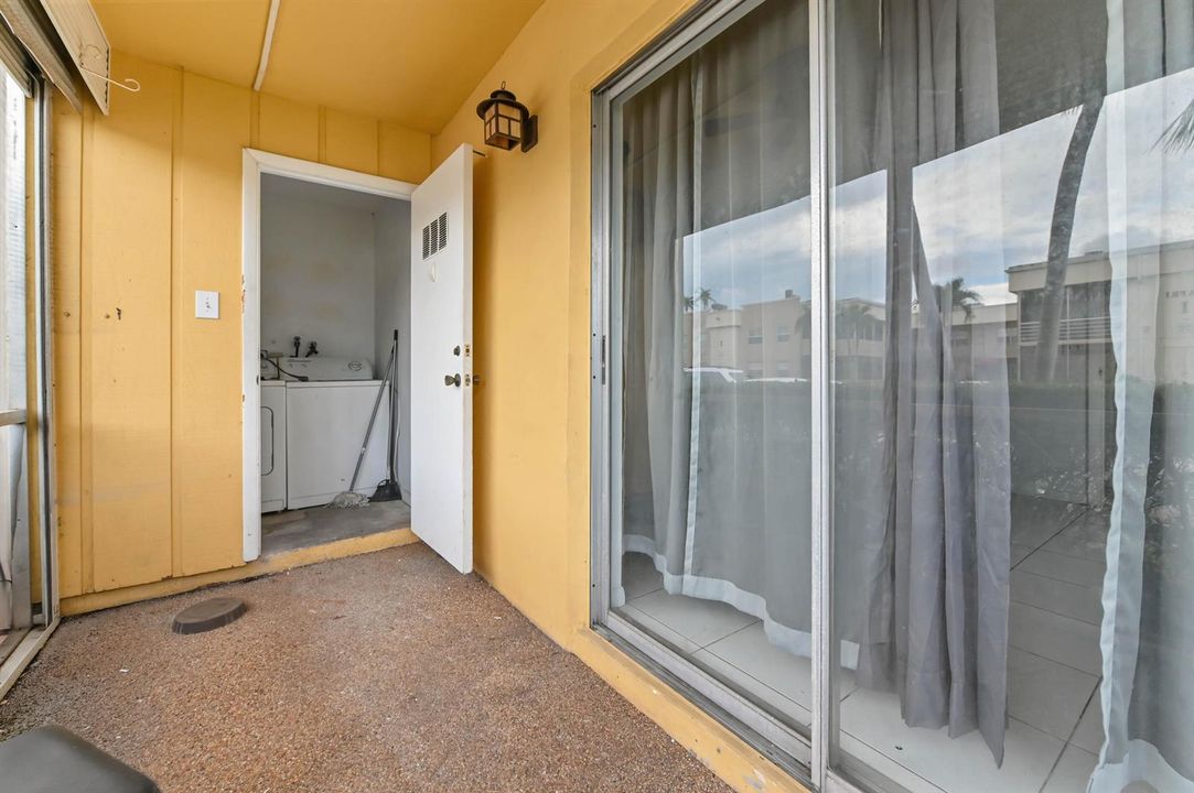 15 patio 01