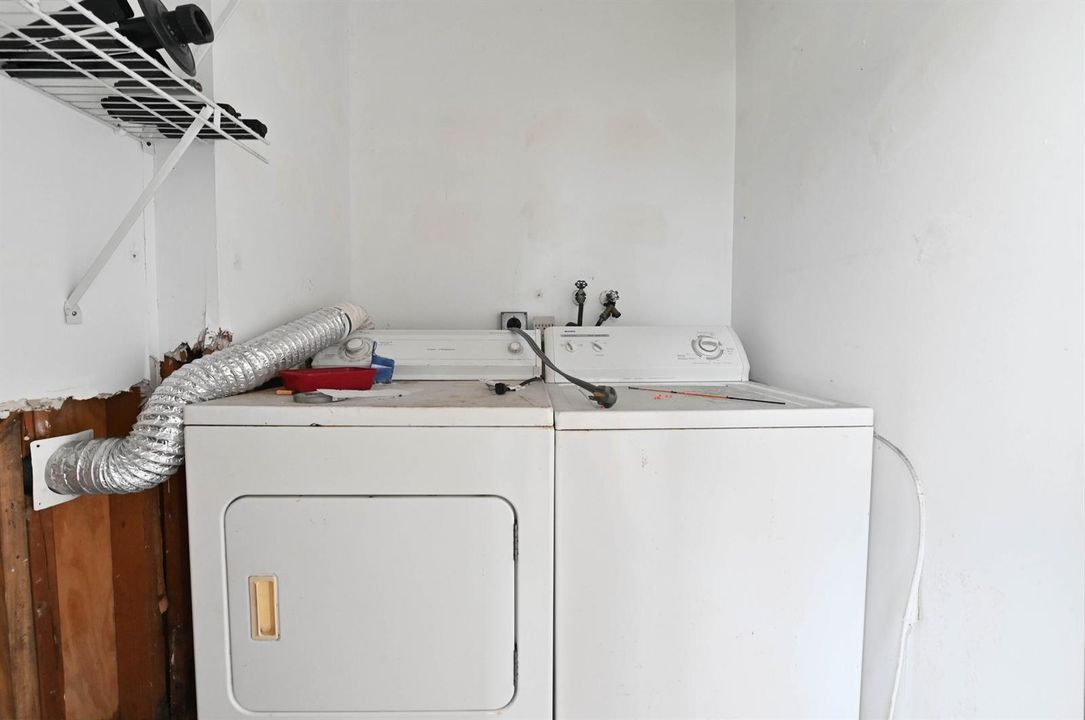 16 Laundry room 01