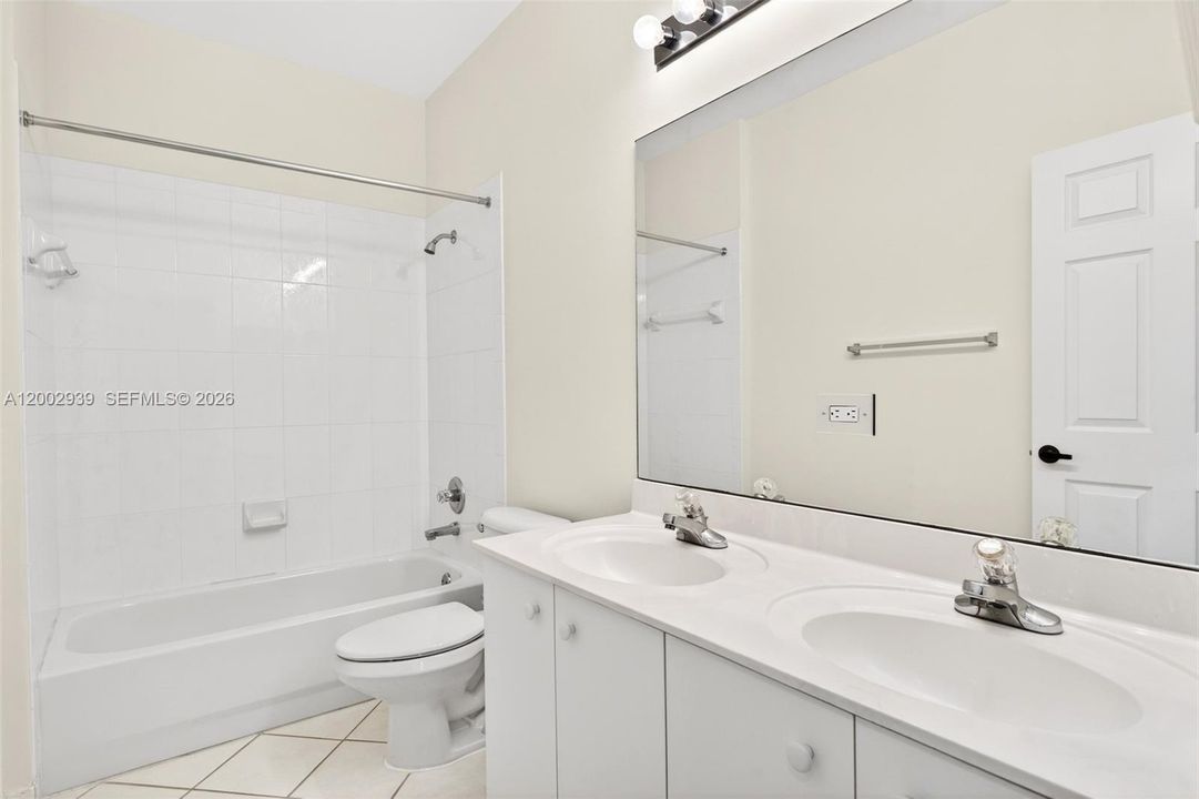 2nd Bathroom