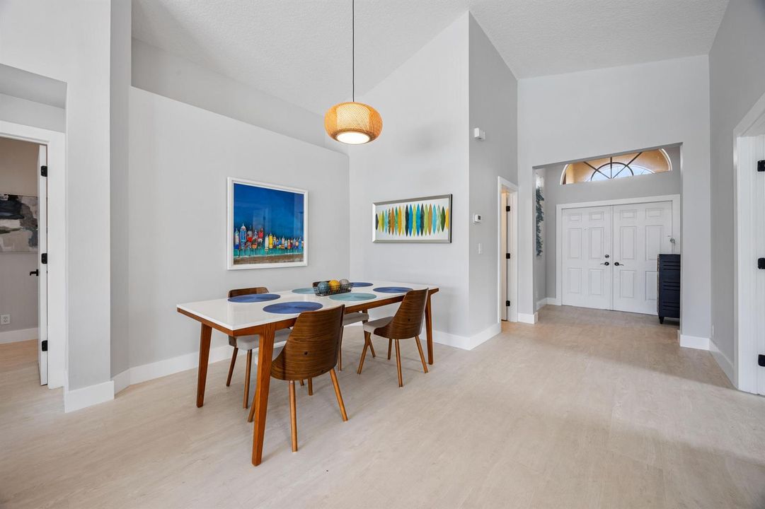 Dining/Entry