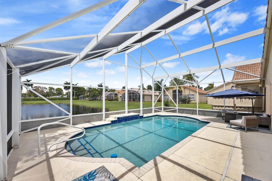 Screened-in Pool