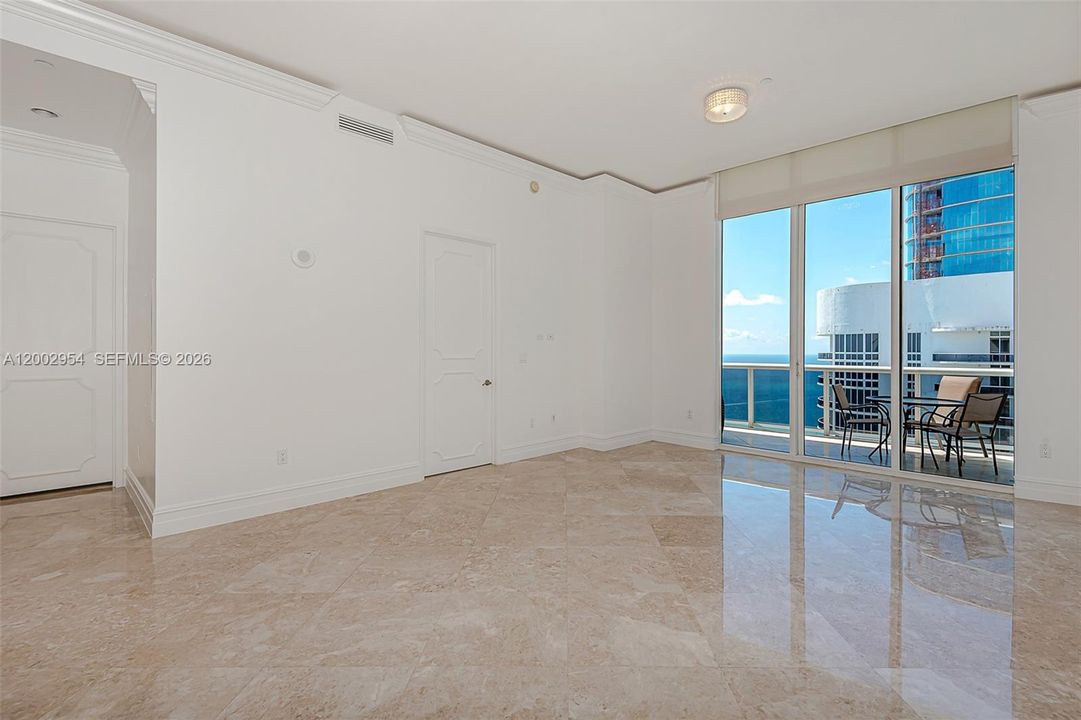 For Sale: $1,975,888 (3 beds, 3 baths, 1979 Square Feet)
