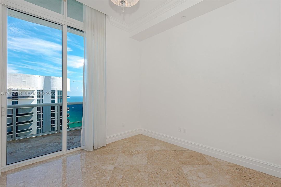 For Sale: $1,975,888 (3 beds, 3 baths, 1979 Square Feet)
