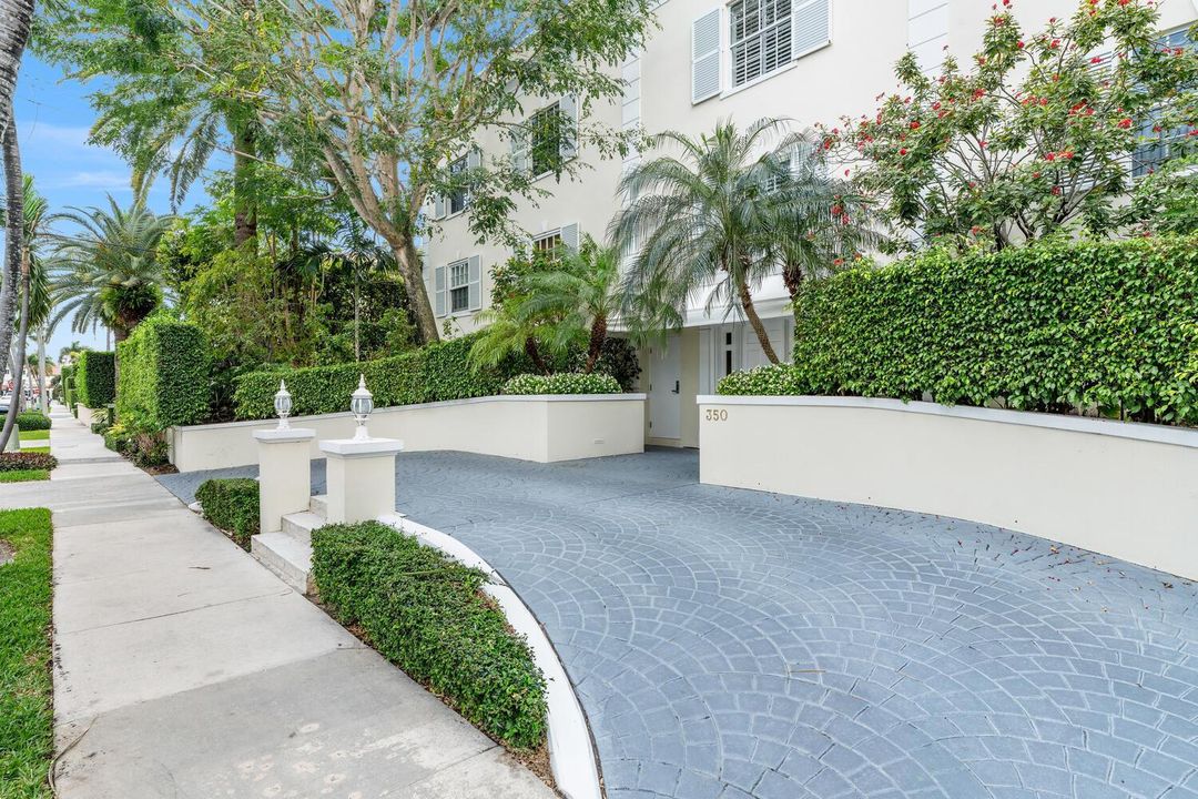 350 Cocoanut Row Apt 3A Palm-large-037-0
