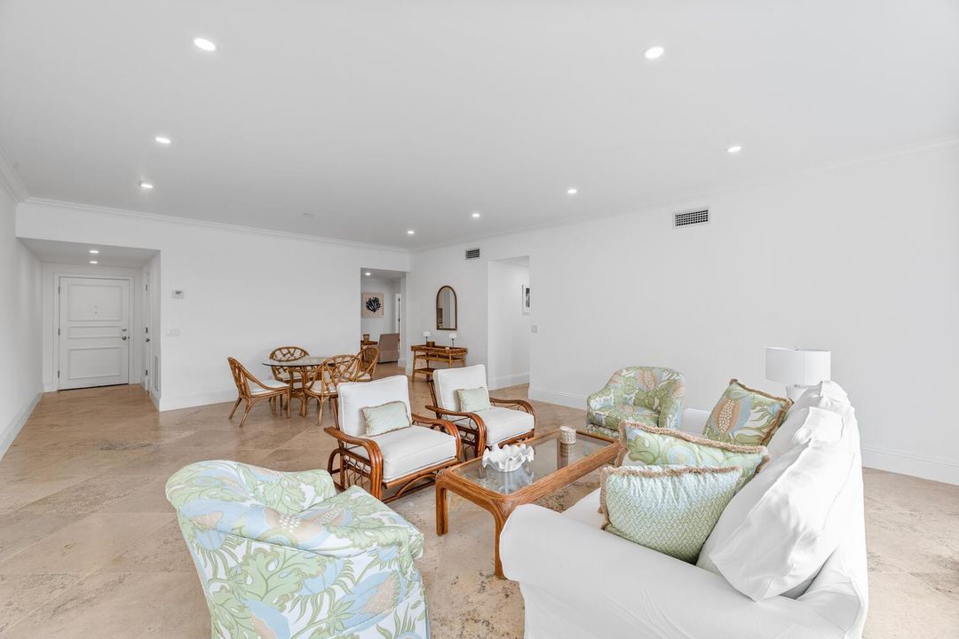 350 Cocoanut Row Apt 3A Palm-large-004-0