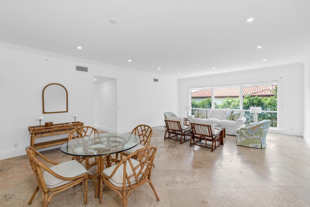 350 Cocoanut Row Apt 3A Palm-large-001-0