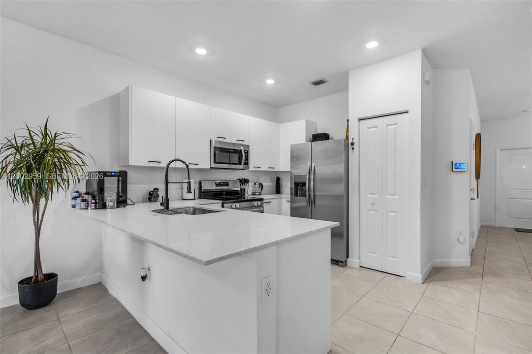 For Sale: $620,000 (3 beds, 2 baths, 1695 Square Feet)