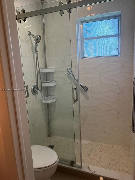 Activo con contrato: $360,000 (2 camas, 2 baños, 1178 Pies cuadrados)