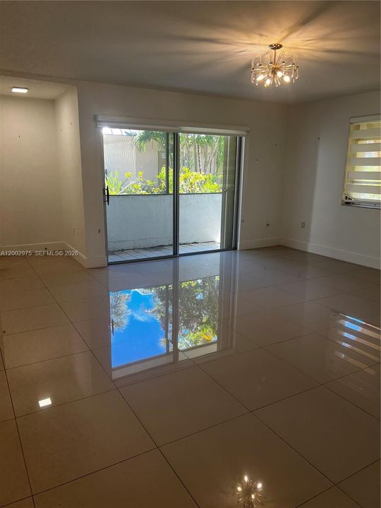 Activo con contrato: $360,000 (2 camas, 2 baños, 1178 Pies cuadrados)