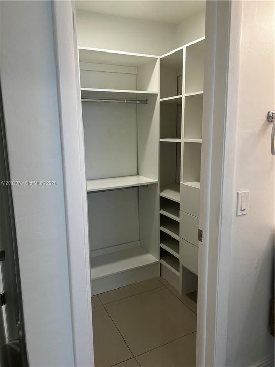 Activo con contrato: $360,000 (2 camas, 2 baños, 1178 Pies cuadrados)