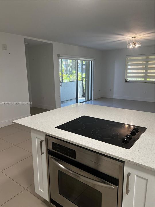 Activo con contrato: $360,000 (2 camas, 2 baños, 1178 Pies cuadrados)