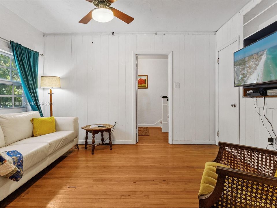 Active With Contract: $640,000 (4 beds, 2 baths, 2822 Square Feet)
