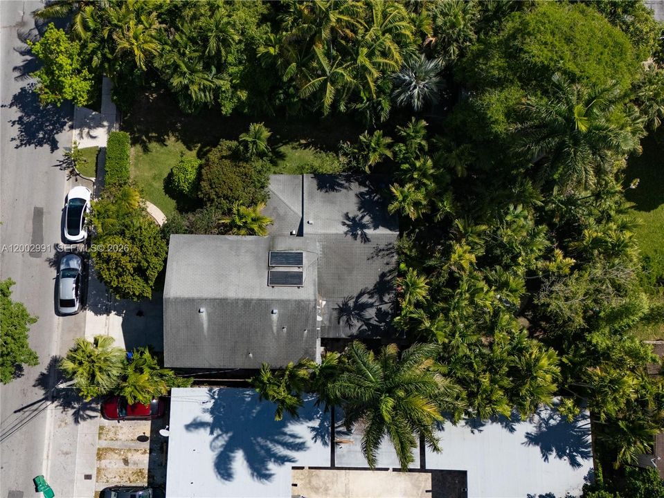 Active With Contract: $640,000 (4 beds, 2 baths, 2822 Square Feet)