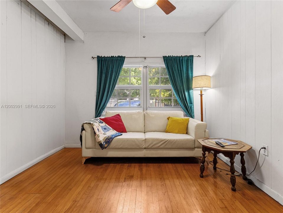 Active With Contract: $640,000 (4 beds, 2 baths, 2822 Square Feet)