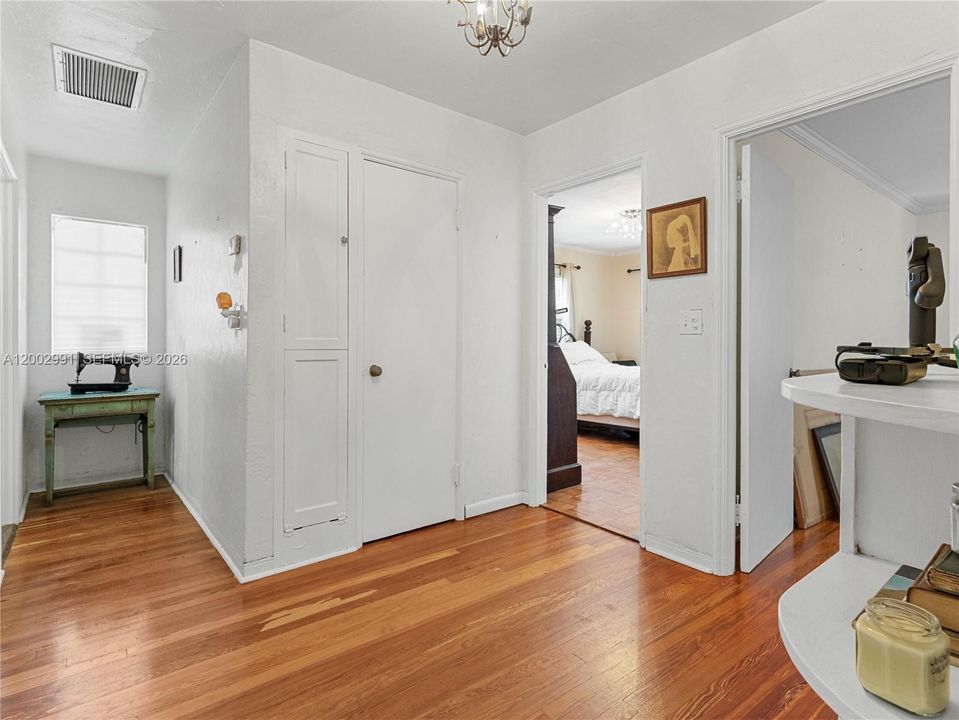 Active With Contract: $640,000 (4 beds, 2 baths, 2822 Square Feet)
