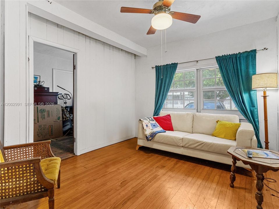 Active With Contract: $640,000 (4 beds, 2 baths, 2822 Square Feet)