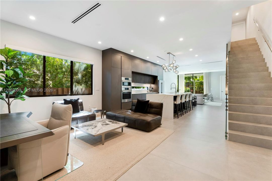 Active With Contract: $2,895,000 (4 beds, 3 baths, 2902 Square Feet)