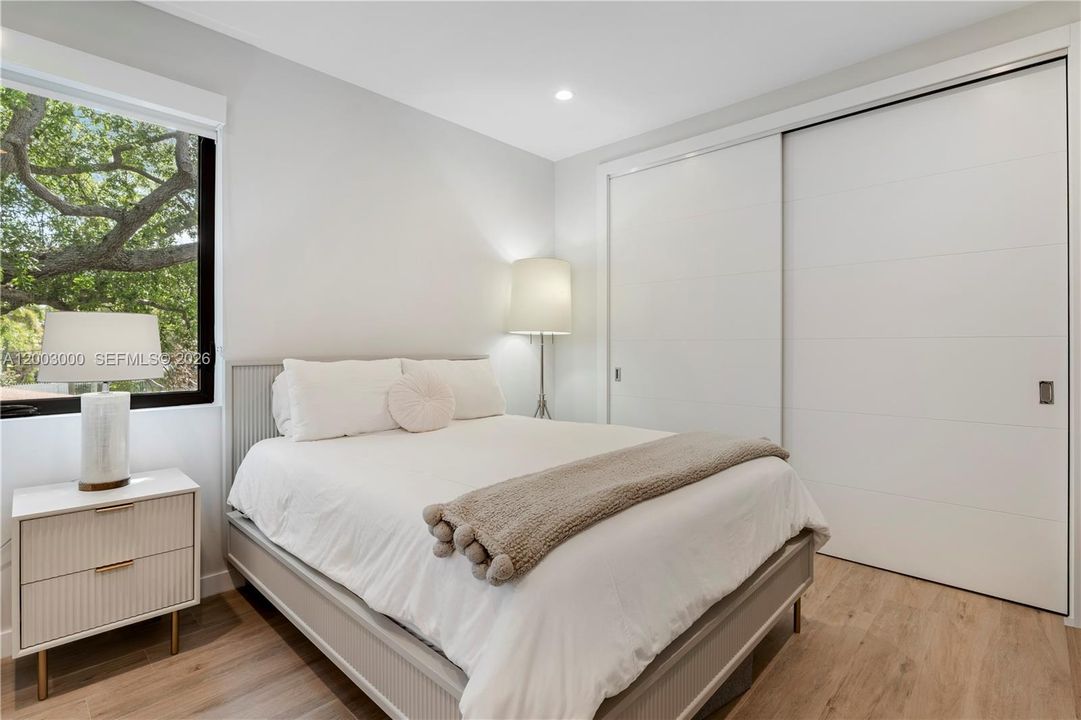 Active With Contract: $2,895,000 (4 beds, 3 baths, 2902 Square Feet)