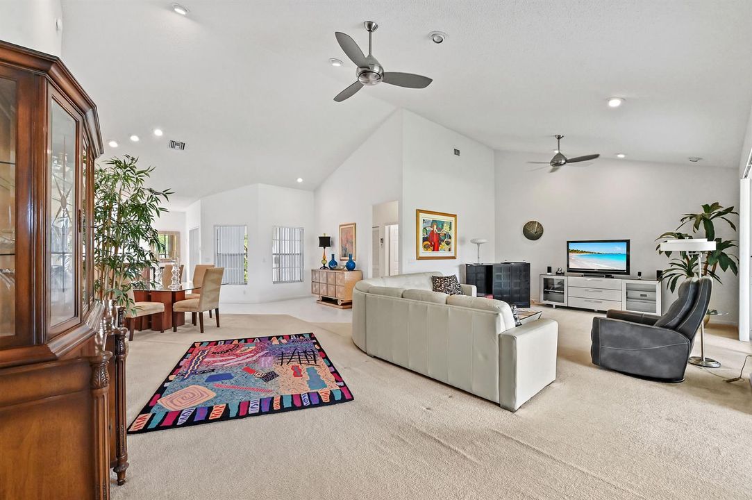 15 Living room 02