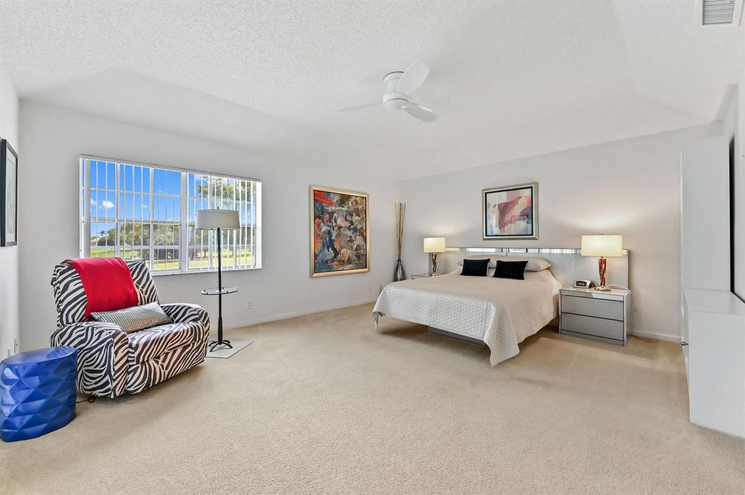 24 Bedroom 01