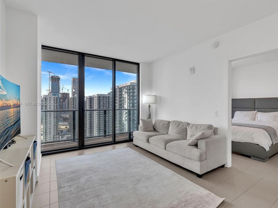Active With Contract: $549,000 (2 beds, 2 baths, 882 Square Feet)