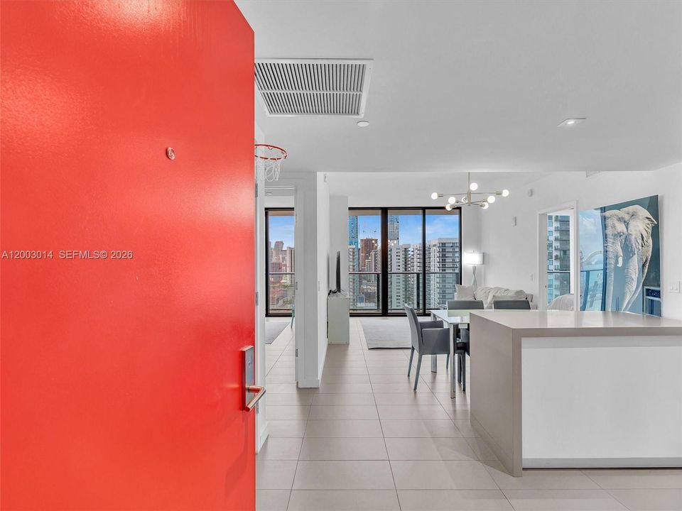 Active With Contract: $549,000 (2 beds, 2 baths, 882 Square Feet)