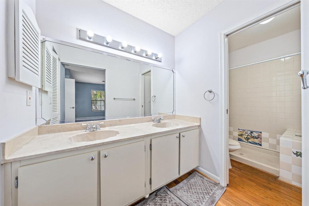 352 Prestwick Cir unit 1-29