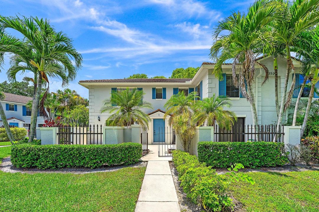 352 Prestwick Cir unit 1-17