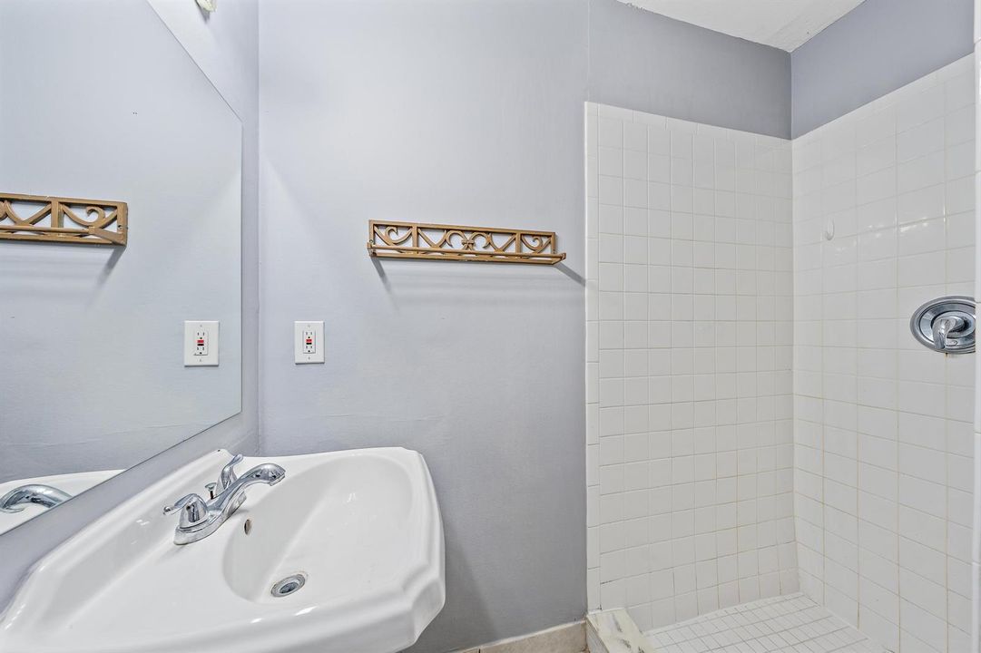 352 Prestwick Cir unit 1-6