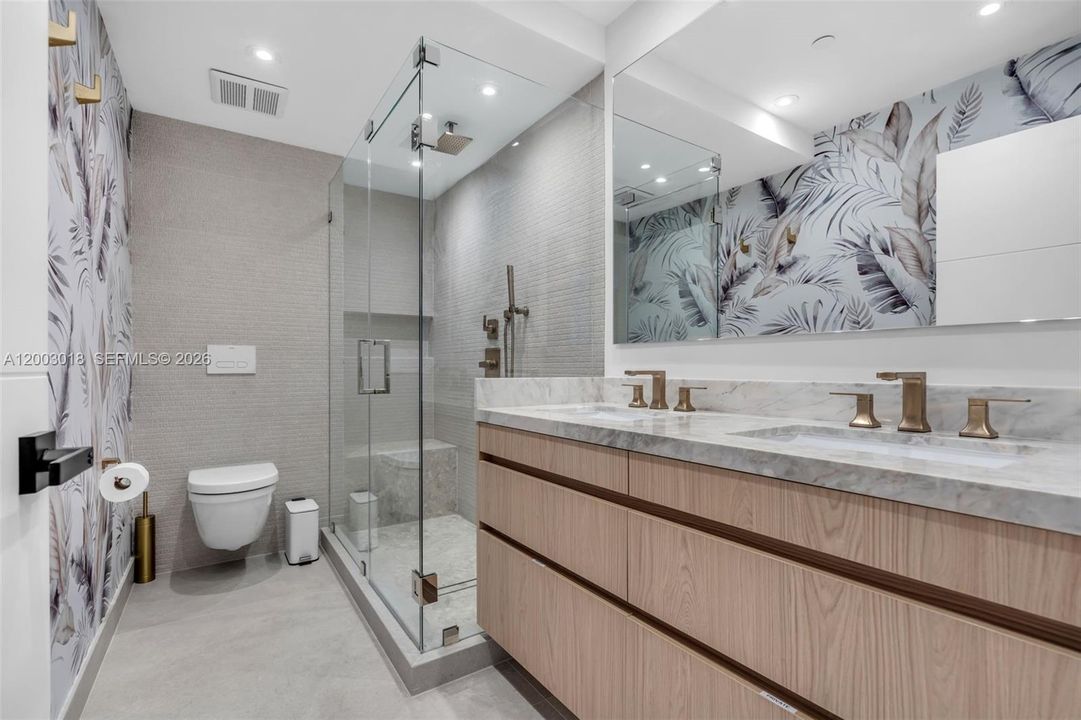 Recently Sold: $1,695,000 (2 beds, 2 baths, 1506 Square Feet)