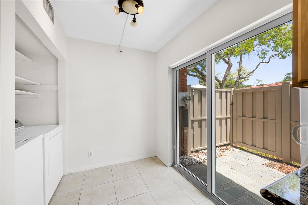 16 NE 20th Ct 9