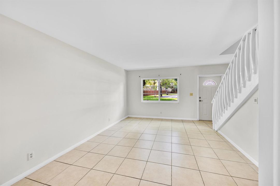 16 NE 20th Ct 3