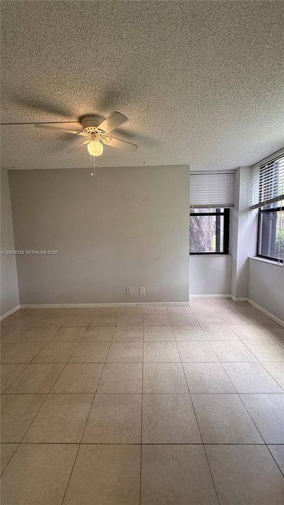 Недавно арендовано: $2,150 (2 спален, 2 ванн, 1099 Квадратных фут)